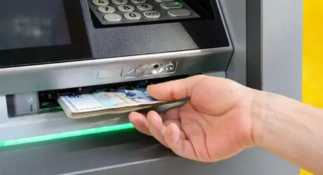 265 лева разлика между заплатите  в обществения и в частния сектор