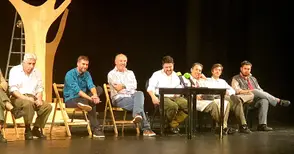 Николай Урумов със „Златен кукерикон“ за режисурата на русенската „Суматоха“