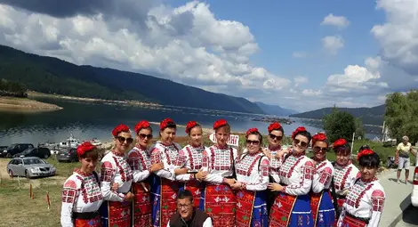 Ценовски самодейци пяха и играха на събора на чешмарите