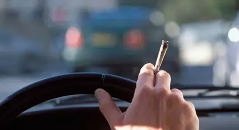 Напушен с канабис заловен зад волана Напушен с канабис заловен зад волана