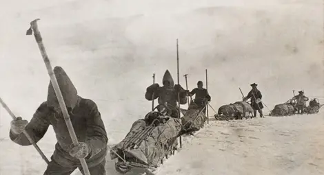 Участниците в прекосяването на Гренландия. Снимка: &bdquo;Изгубената България&ldquo;