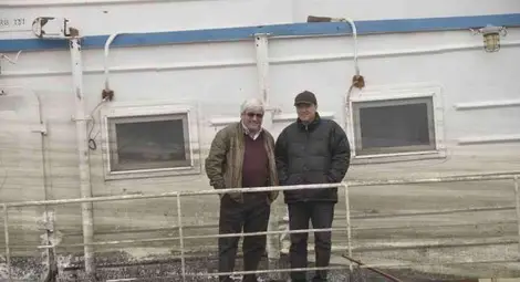 &bdquo;Фери топ 1&ldquo; излезе изцяло над водата, утре вадят горивото /галерия/