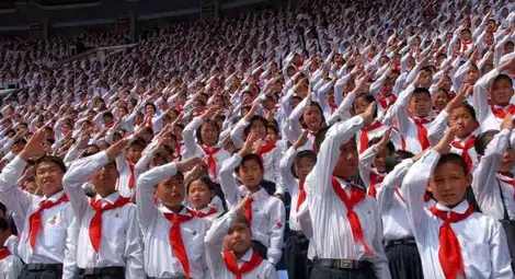 Северна Корея барабар Петко с мъжете - похвали се със собствен таблет 