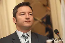 Вигенин: Няма нищо драматично в напускането на Калфин