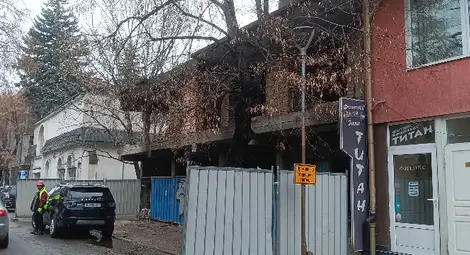 Строеж затваря временно участък от улица "Добри Немиров" в Русе Строеж затваря временно участък от улица "Добри Немиров" в Русе