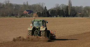 Предколедни 27 милиона лева  идват за земеделците в Русенск