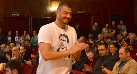 Нови хора и структури напускат "България без цензура"