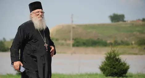 Акция събира помощи за приютите на отец Иван