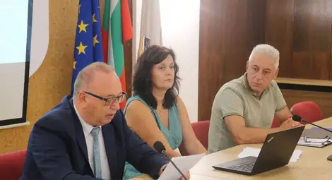 Допълнителни мерки за недопускане на шарка по овце и кози и син език по едри и дребни преживни животни бяха въведени в Русенско