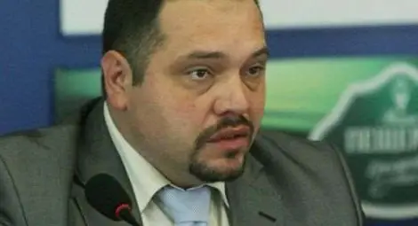 Изоставена любовница натопила Филип Тефтерчето