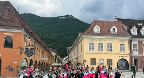 Дует от &bdquo;Импулс&ldquo; с първо място и специална награда от международен конкурс в Брашов