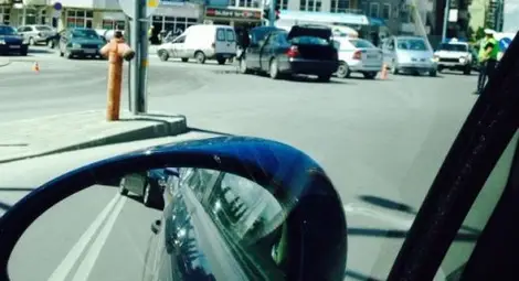 Тийнейджърка с премазани крака и таз след страхотията на автобусна спирка