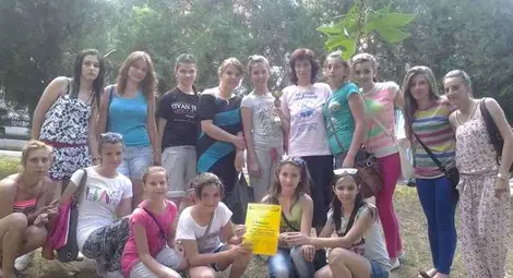 Златна купа донесоха от фестивал  танцьорките от ансамбъл &bdquo;Йълдъз&ldquo;