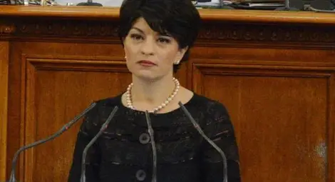 Десислава Атанасова надуши нов скандал във Фонда за лечение на деца