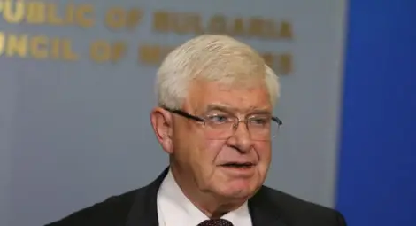 Ананиев с нова заповед - всички с маски в закрити или на открити обществени места