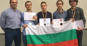 Единадесетокласник от Математическата със сребърен медал по информатика