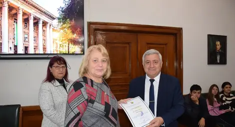 Ученици и учители от Молдова получиха сертификати за завършен квалификационен курс по български език и култура в Русенския университет