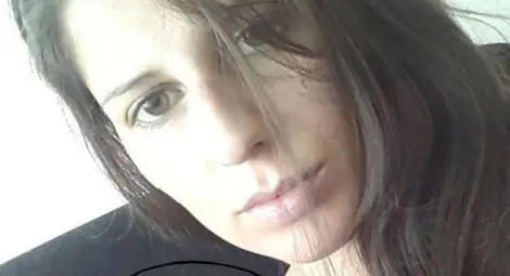 Камелия търси биологичните си родители