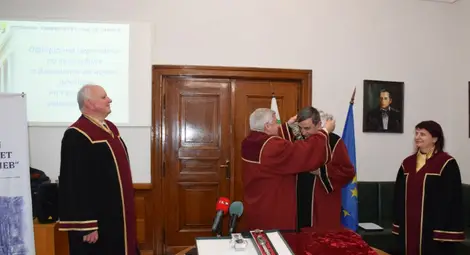 Церемония по приемане на ректорската власт се състоя в Русенския университет /галерия/