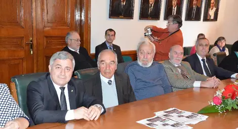 Книгата &bdquo;Ректорите&ldquo; развълнува трима бивши ръководители на университета