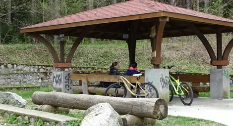 Първите туристи поеха из Пирин отново след 45 дни