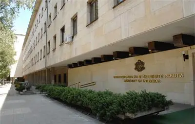 МВР работодател №1! Щатът - 52 900 полицаи и служители
