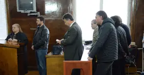 Четири папки извлечения от банкови сметки отложиха дело за измама срещу адвокат