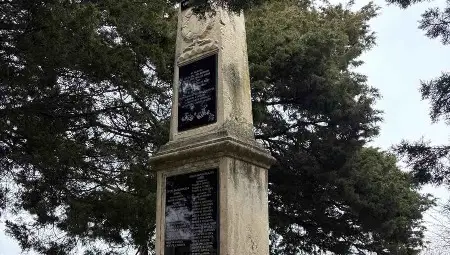 Комисията по военни паметници ще заседава утре. Над 57 000 лева са отпуснати на региона за последните три години за ремонт и възстановяване на военни паметници Комисията по военни паметници ще заседава утре. Над 57 000 лева са отпуснати на региона за последните три години за ремонт и възстановяване на военни паметници