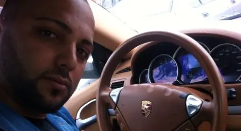 Убитият в Хамбург Бельо карал "Порше"