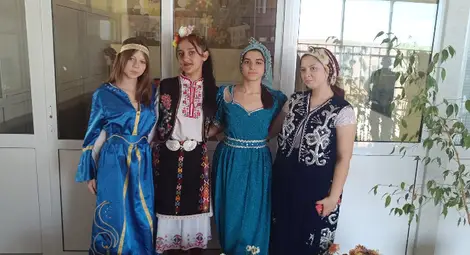 Единни в многообразието:&nbsp;Изложба във Ветово на Етнографския музей на Будапеща разказва за красотата и дълбоката символика на татарските кърпи