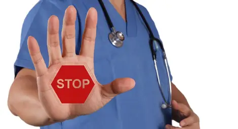 Лекарите след поредния побой над колега в Русе: Няма да кажем нищо. Да говорят тези, които допускат такива нападения! Лекарите след поредния побой над колега в Русе: Няма да кажем нищо. Да говорят тези, които допускат такива нападения!