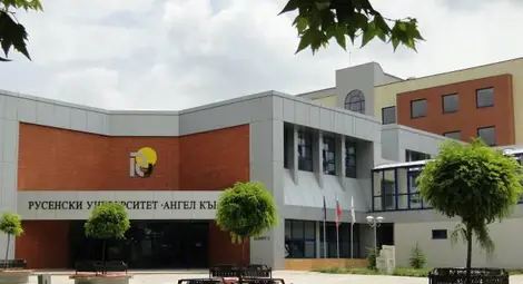 Говорят лекарите: Какво се крие зад ниския ръст и още важни теми на семинара по редки болести в Русенския университет