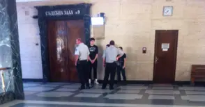 Невръстни грабители с пистолет се разминаха с условни присъди