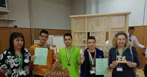 Оригинално резбовано решение донесе  сребро за гимназия „Йосиф Вондрак“