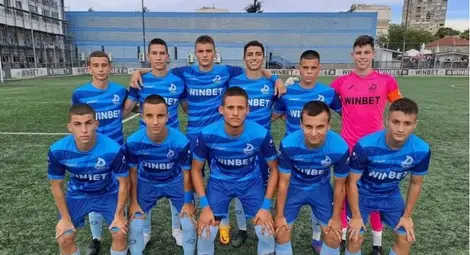 Търси се терен за мача на дубъла Търси се терен за мача на дубъла