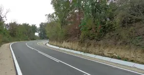 Бяла кандидатства за ремонт на пътя до Копривец по трансгранична програма