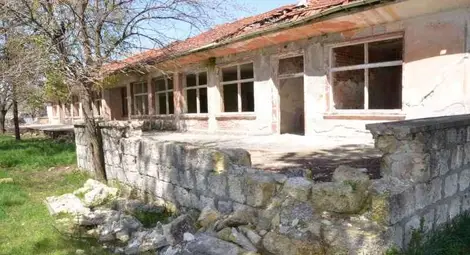 Бившата детска градина в ДЗС  кандидатства за младежки хостел