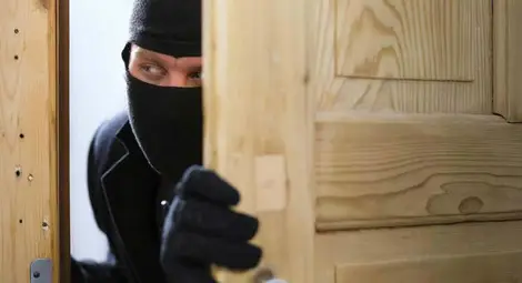 Сейф с пари и бижута откраднат по време на дълъг уикенд на собствениците