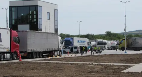 Комисията за защита на конкуренцията разследва за монопол &bdquo;Тир паркинг Русе&ldquo;