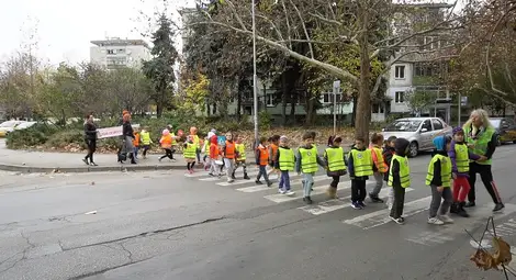 Бъдещи първолаци призоваха шофьорите: &bdquo;Убий скоростта! Спаси дете!&ldquo;