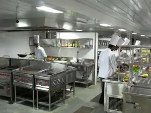 В Англия дават 2000 лири начална заплата на родни готвачи