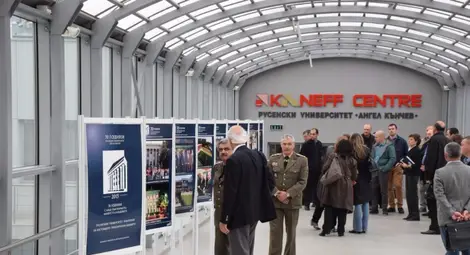 Преподавател от Шумен сравни екип от университета с тима на Стив Джобс