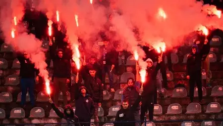 76 евро глоба за &bdquo;драконите&ldquo; от БФС за заря в памет на починал фен