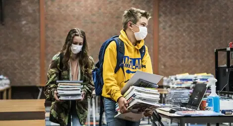 Матурите догодина ще са на 18 и 20 май, по 10 дни ще са ваканциите за Коледа през пролетта