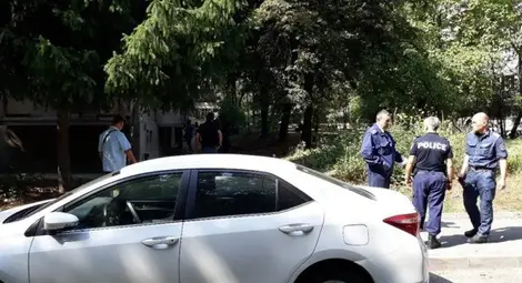 Простреляният полицай в София е без опасност за живота