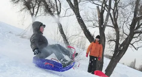 Учениците ще имат по-дълга Коледна ваканция