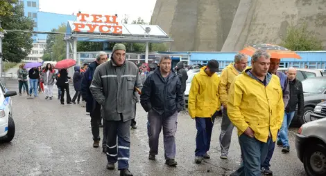 Работещите в &bdquo;Топлофикация&ldquo; готвят цяла седмица блокади на Дунав мост