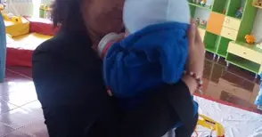 Тригодишният Вики замина за  Америка с новото си семейство