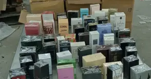 Фалшиви маркови парфюми скрити като строителни материали в камион