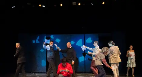 Русенският спектакъл &bdquo;Странна случка с куче през нощта&ldquo; гостува във Велес, Северна Македония